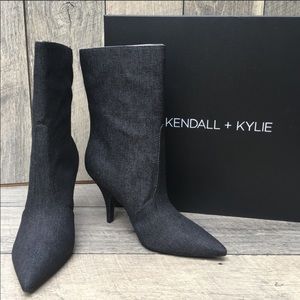 Kendall & Kylie Black Pointed Toe Mid-Calf Heeled Boots